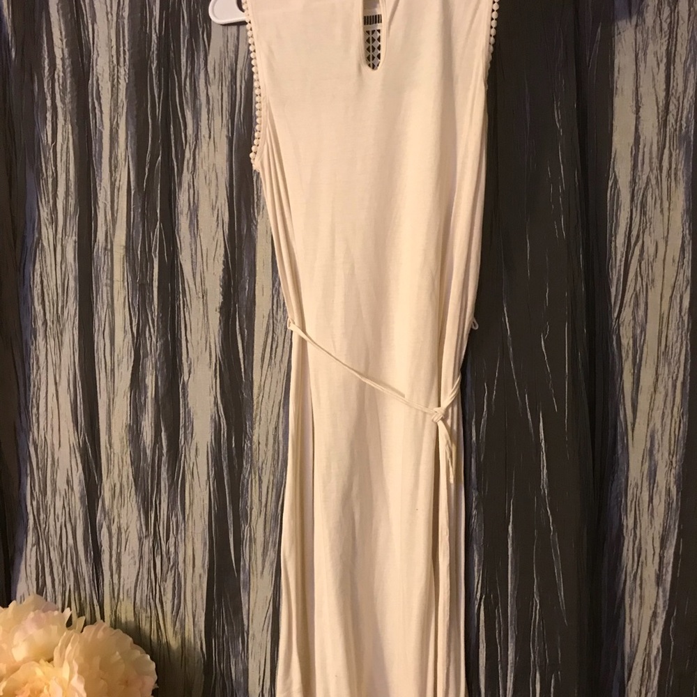 White Dress - Picture 2 of 3